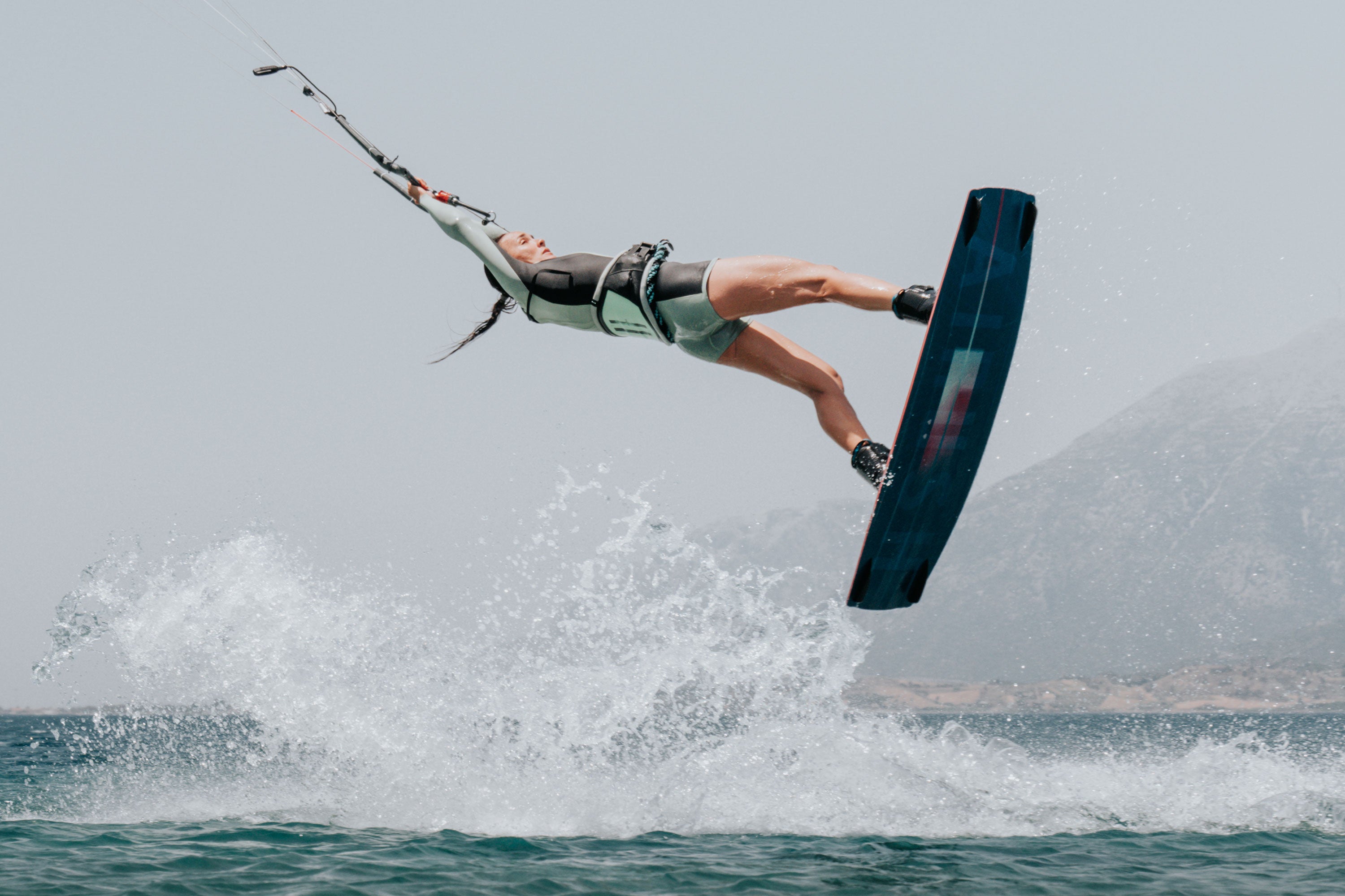 Mystic - Lunar BK Longarm Shorty 2/2mm Bzip Women