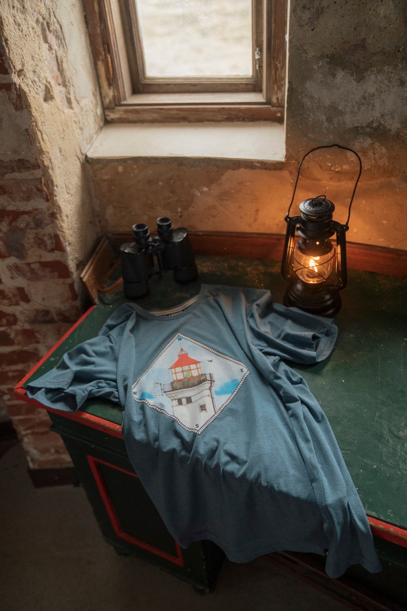 White Sands Lighthouse T-shirt (medelblå)