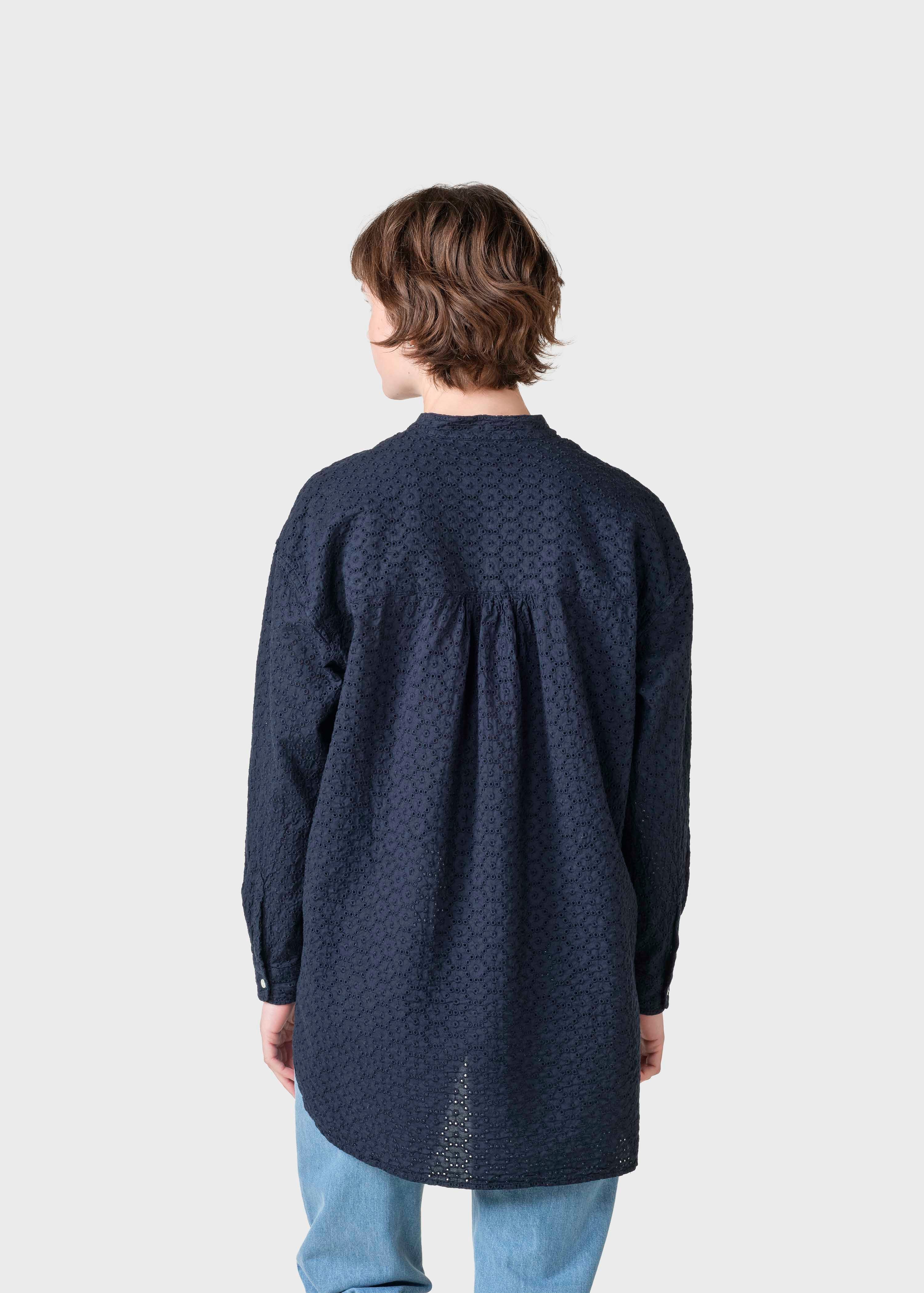 Bente Embroidery Shirt - Navy