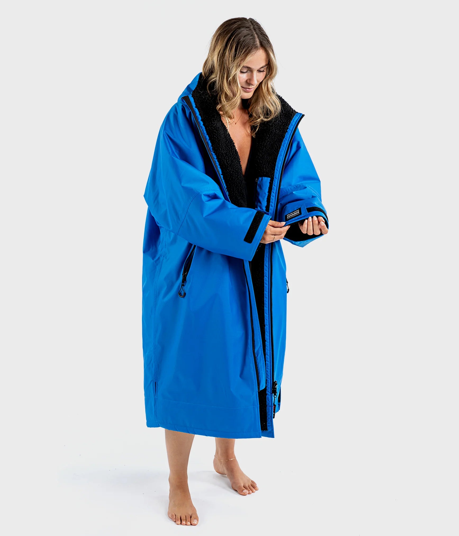 Dryrobe advance långärmad poncho | vuxna | svart koboltblå svart - återvunnen