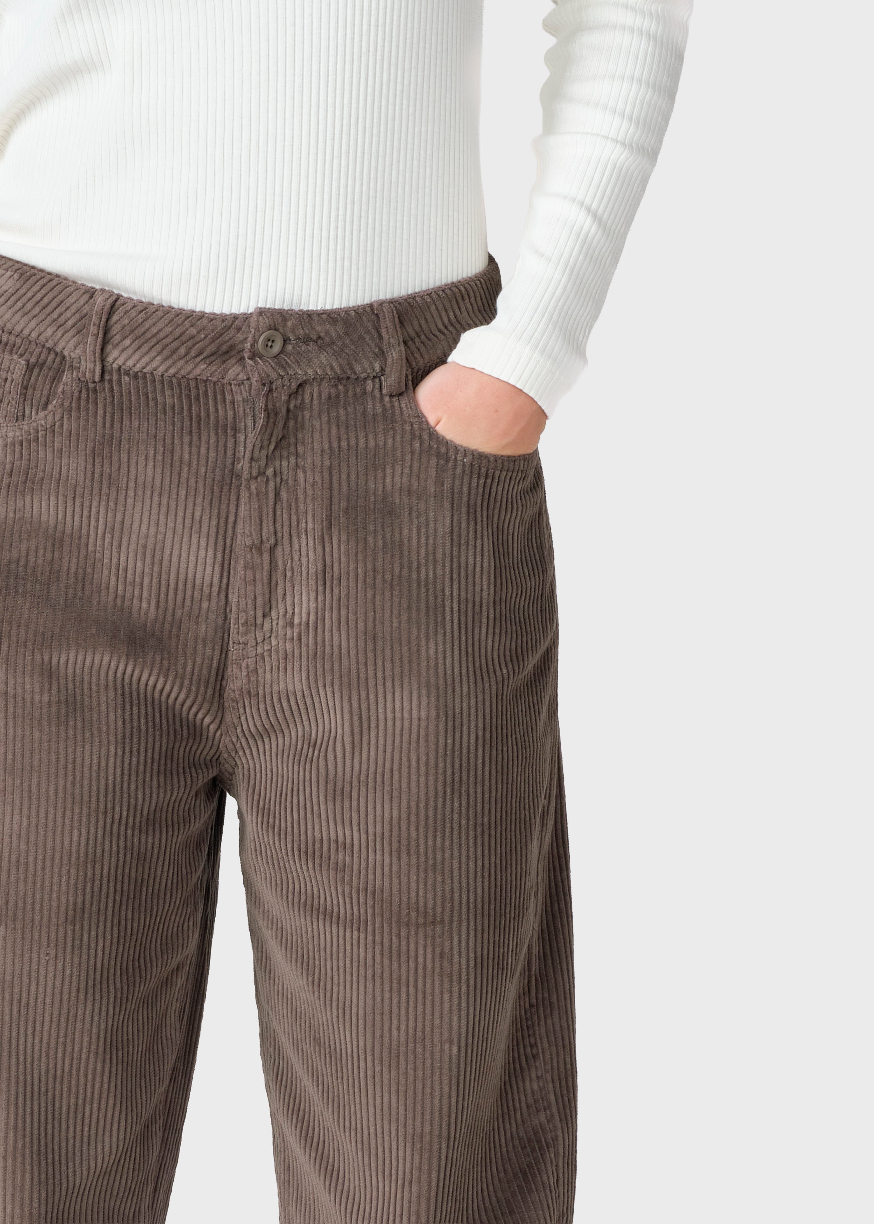 Gwen Jumbo Corduroy Pants - Taupe