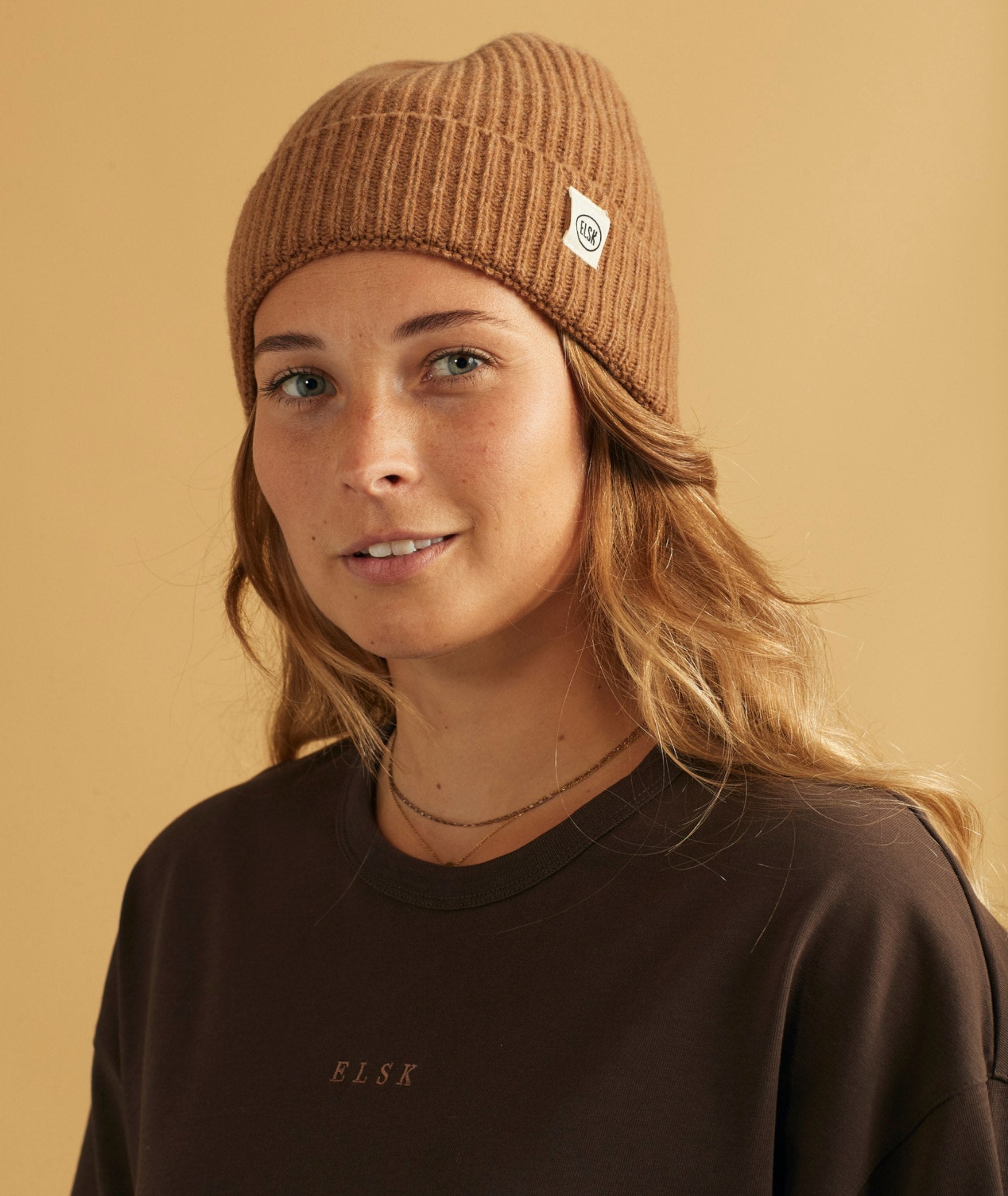 09032 | Elsk Vester Beanie | Light Brown