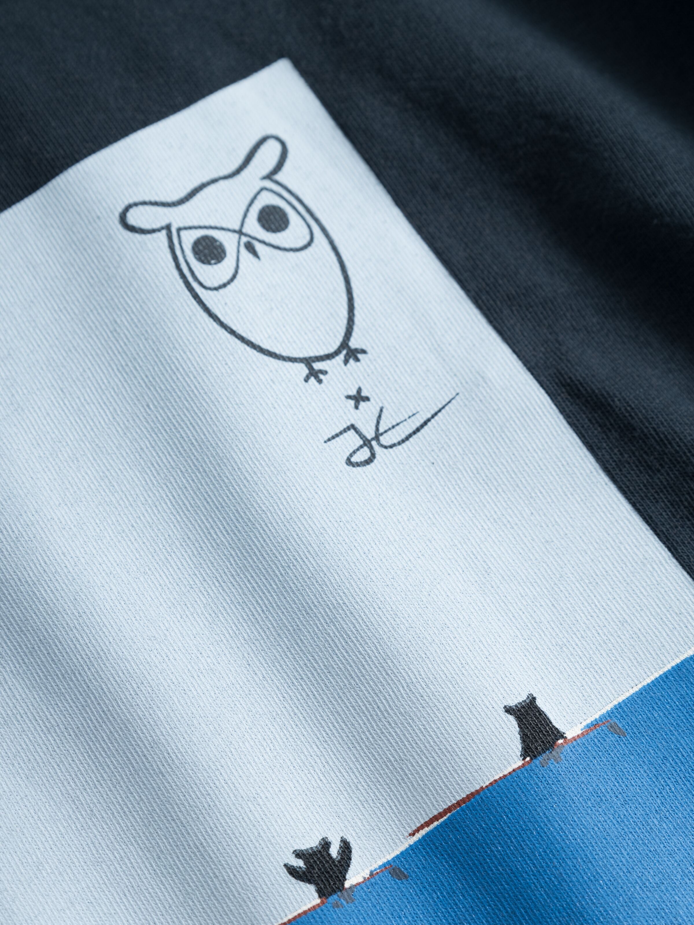 KnowledgeCotton Apparel - Vanlig t-shirt med val framtill - GOTS/Vegan - Total Eclipse