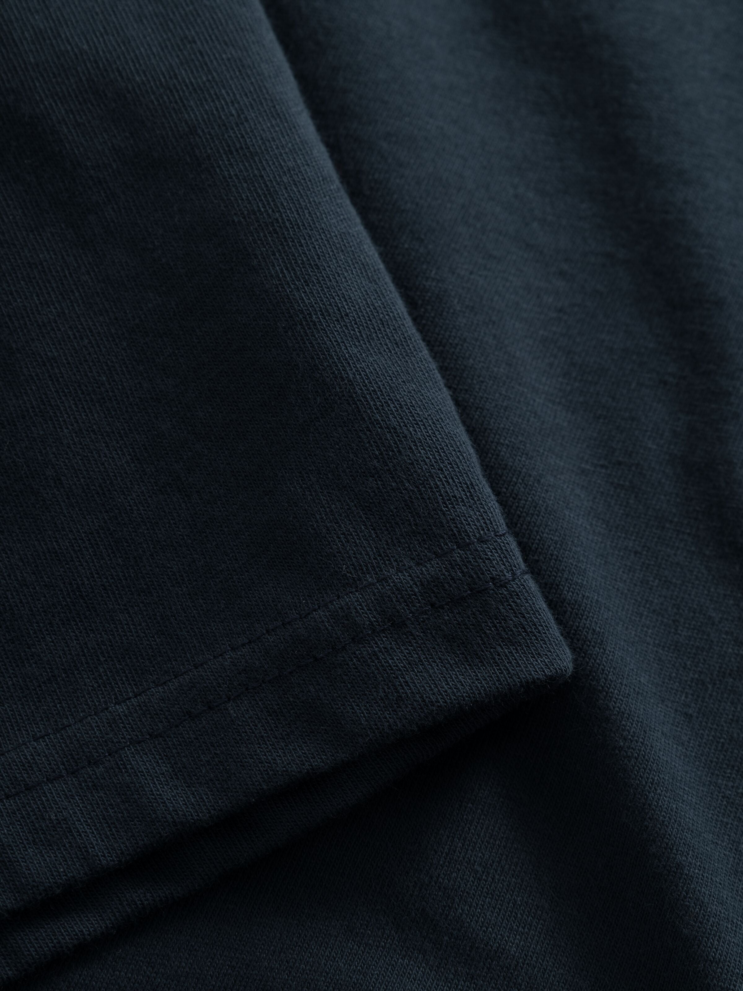 KnowledgeCotton Apparel - Vanlig t-shirt med val framtill - GOTS/Vegan - Total Eclipse