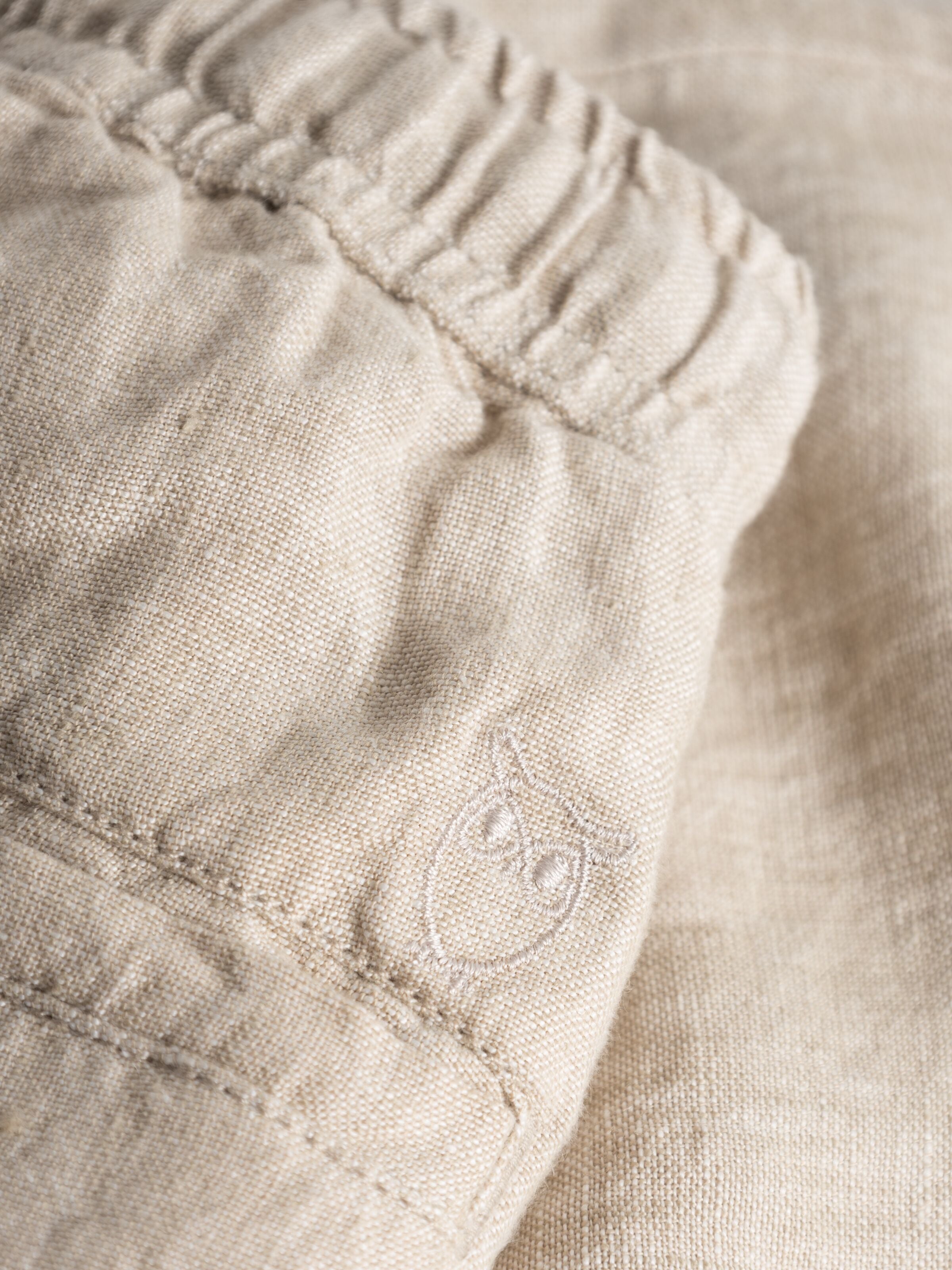 KnowledgeCotton Apparel - Lösa linnebyxor - GOTS/Vegan - Ljus fjädergrå