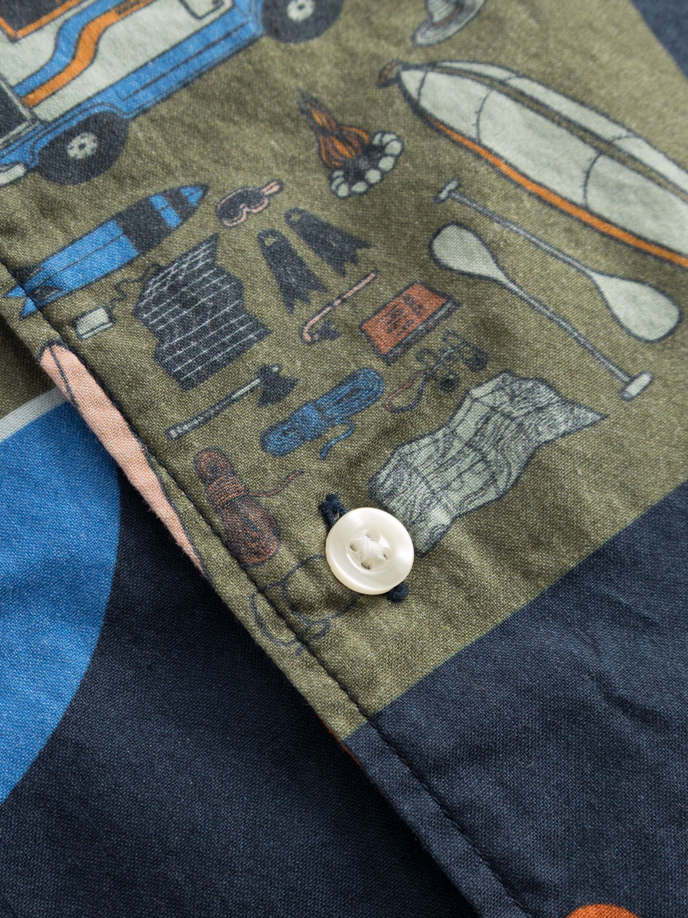 KnowledgeCotton Apparel - AOP kortärmad skjorta i boxad passform - GOTS/Vegan