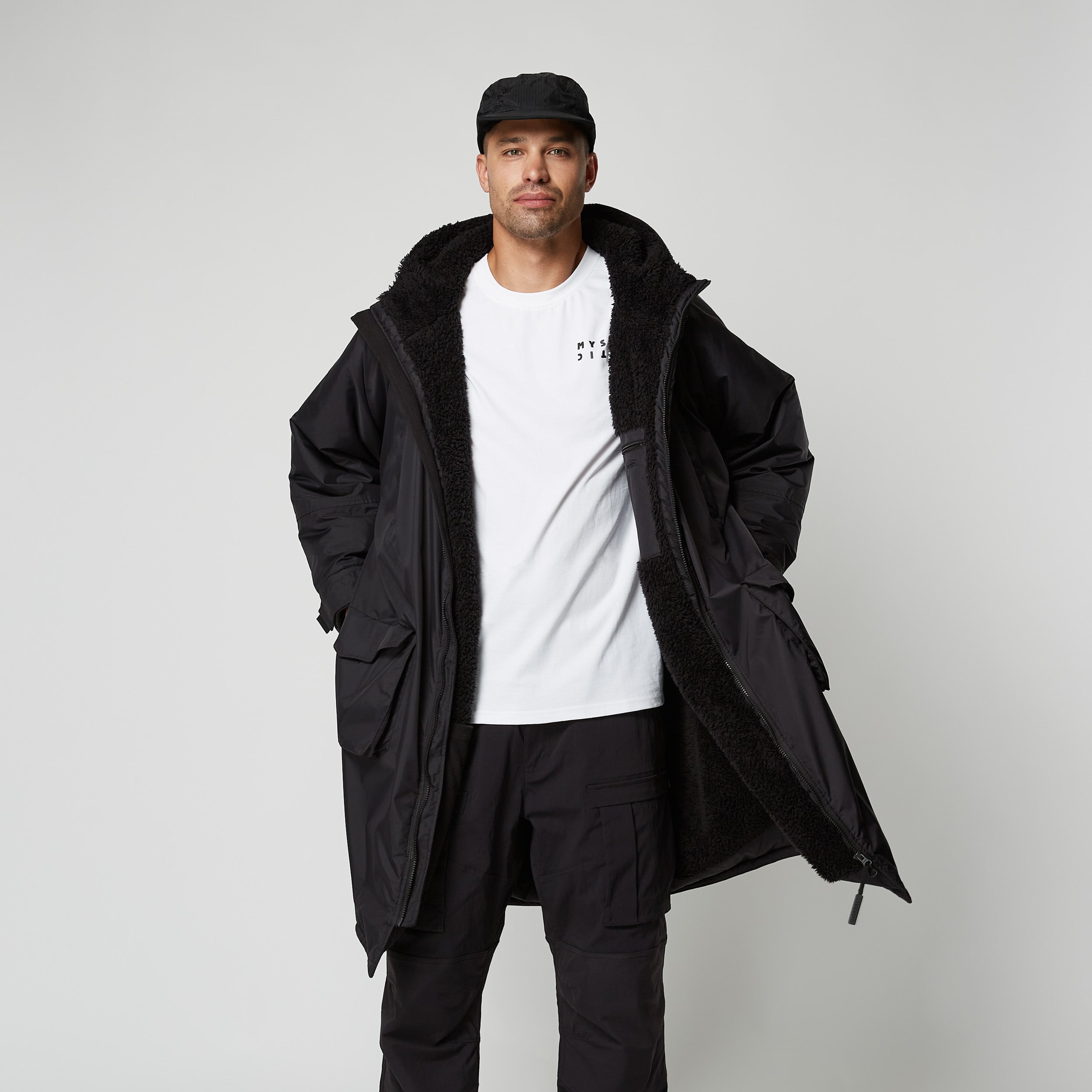 Mystic - Poncho Explore DTS - Svart