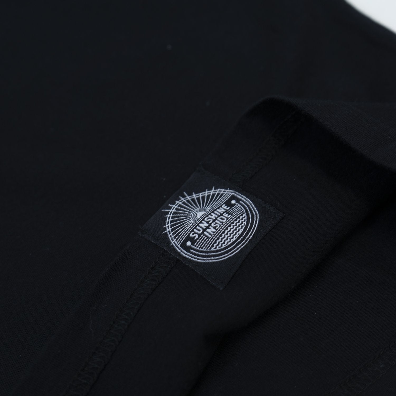 Lakor - Svart basic T-shirt