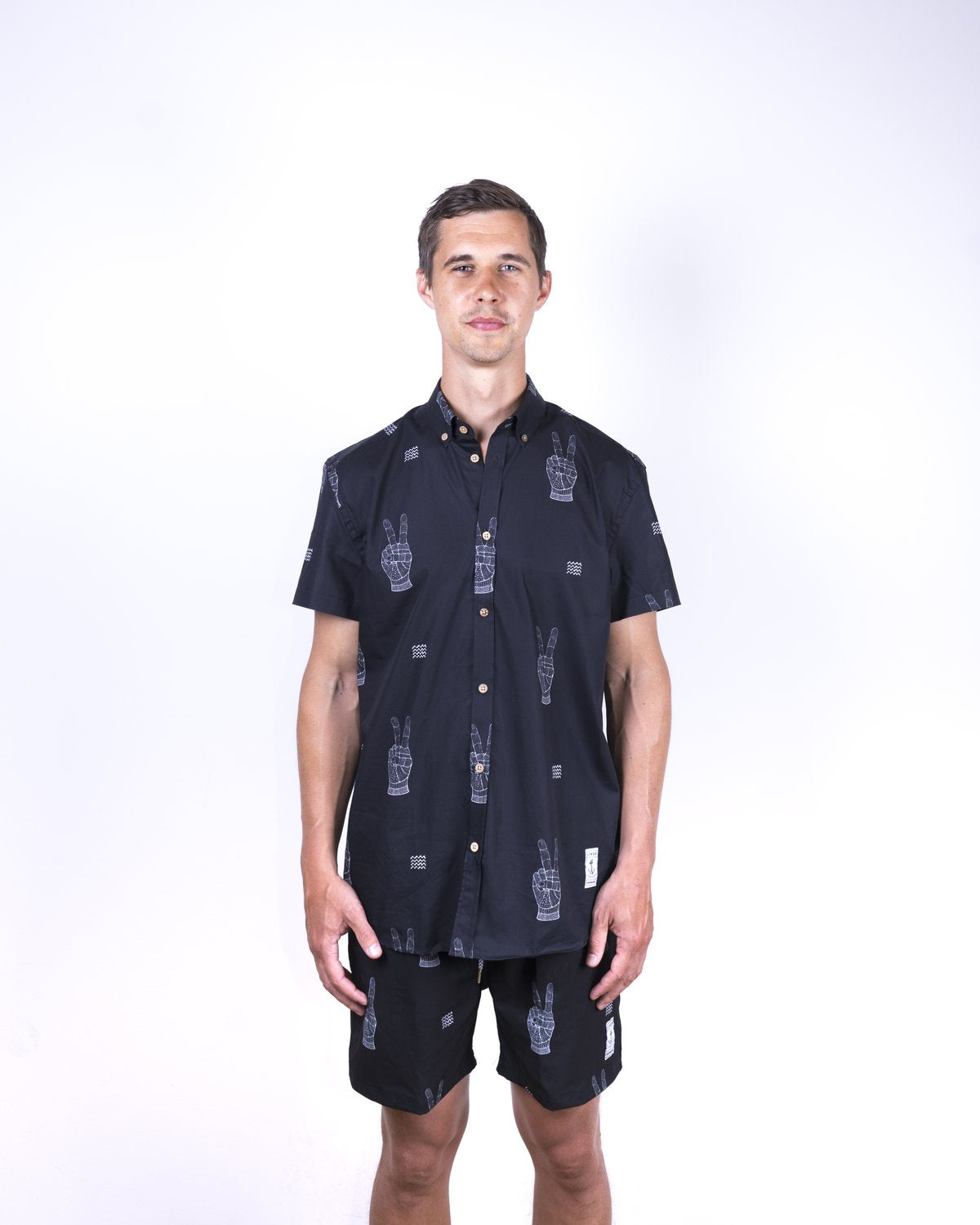 Lakor - Peace Shorts