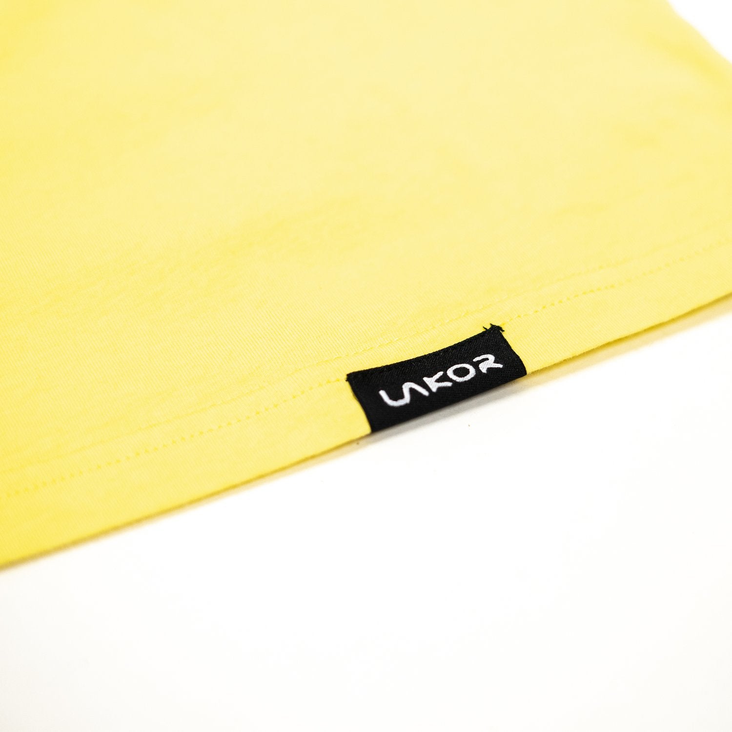 Lakor - haj shaka chest t-shirt