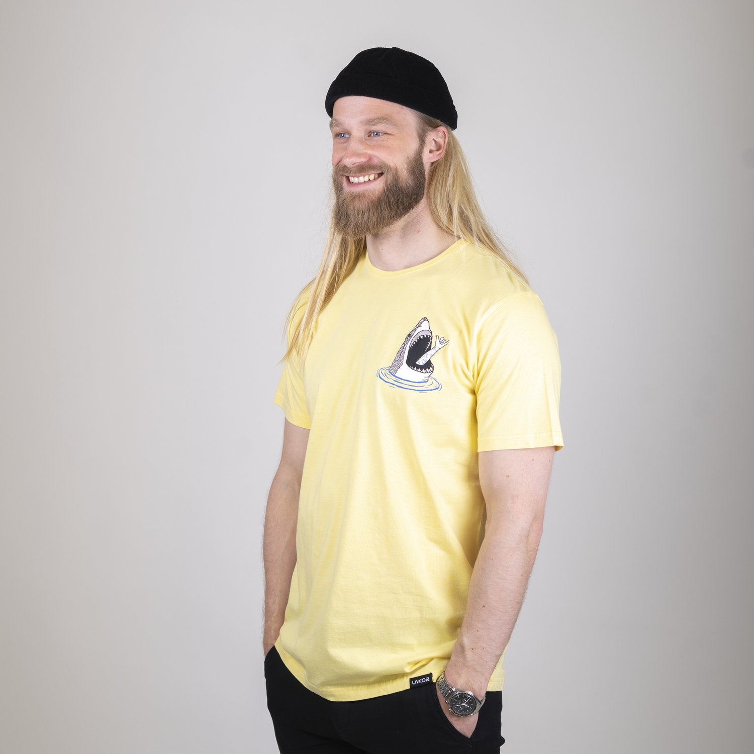 Lakor - haj shaka chest t-shirt