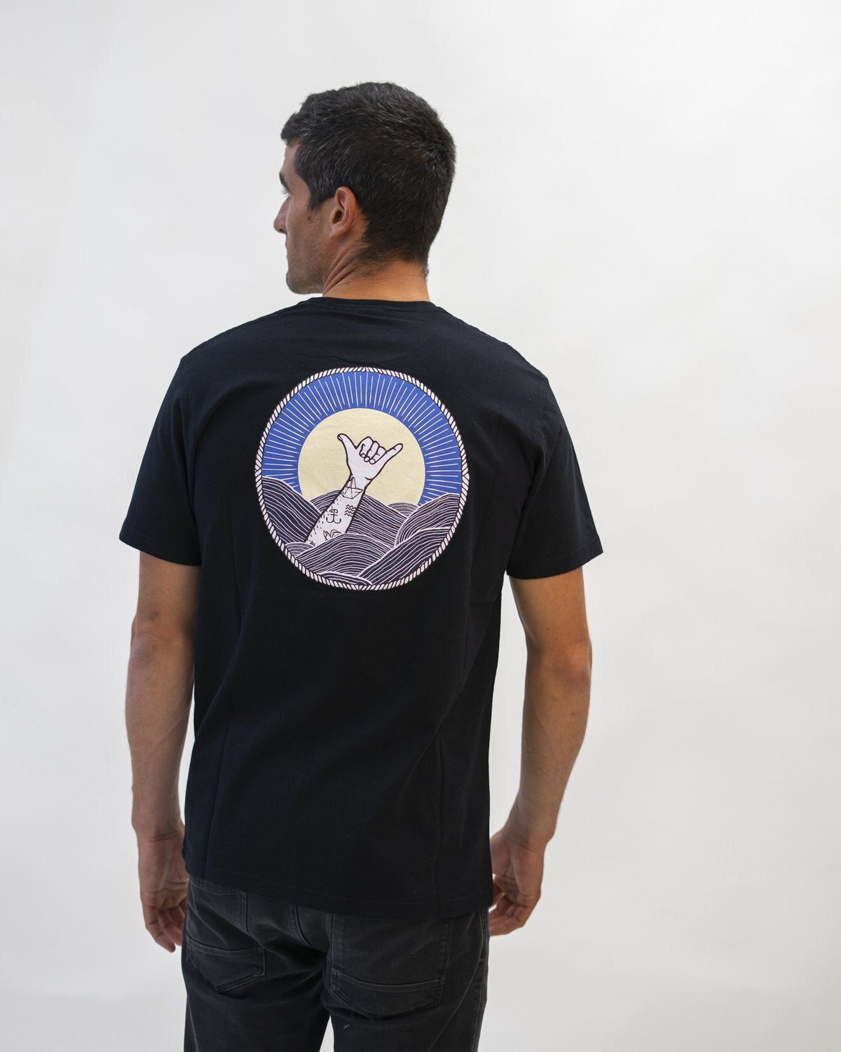 Lakor - Circle shaka T-shirt