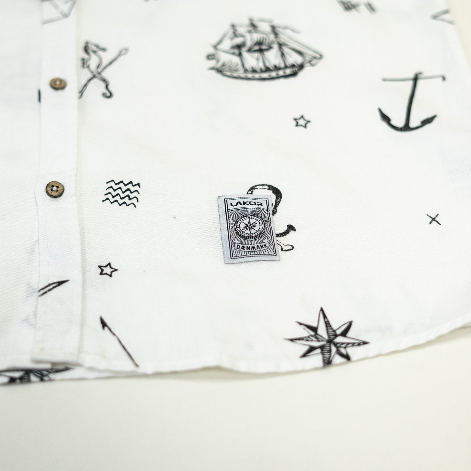 Lakor - Tatueringsskjorta