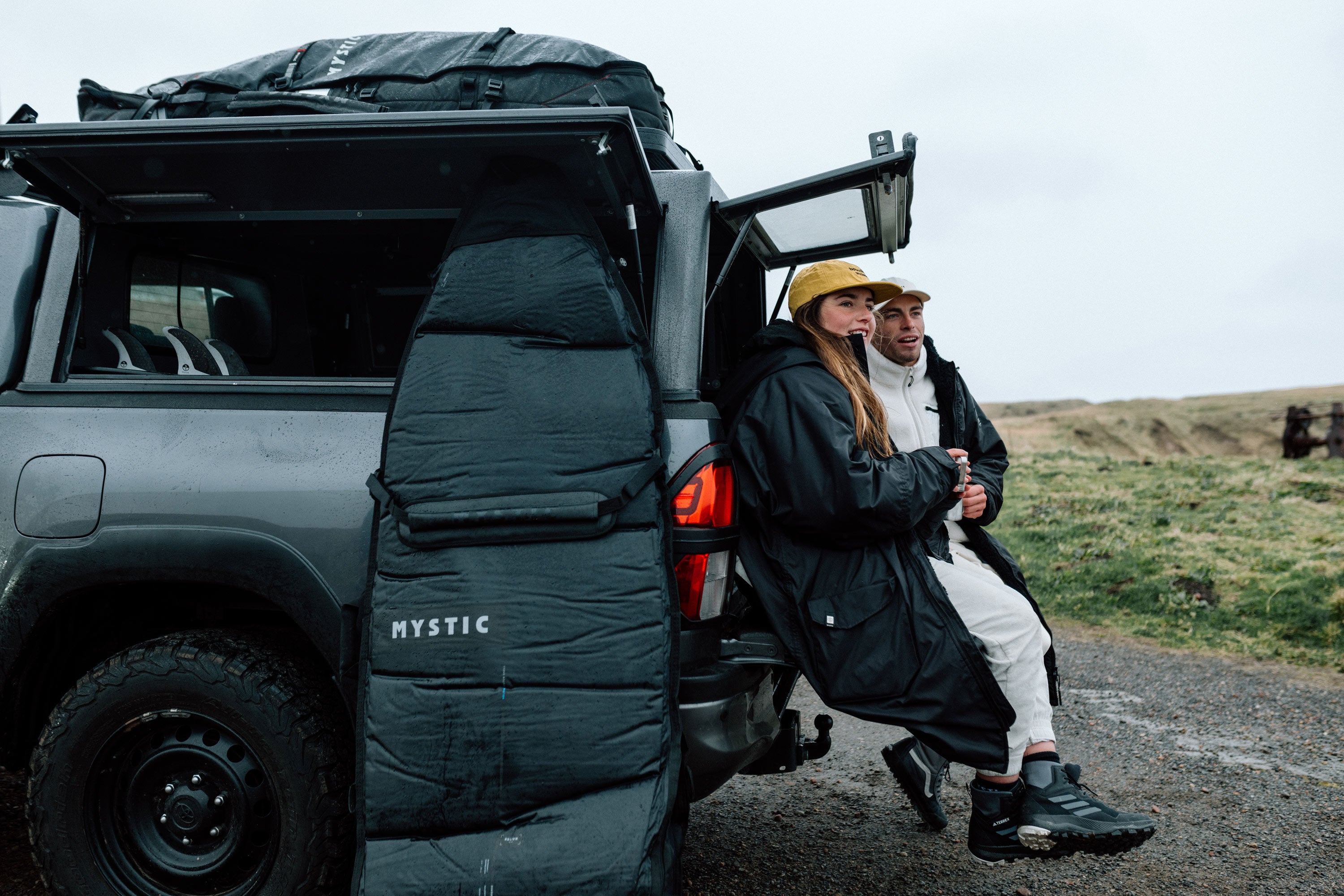 Mystic - Helium Inflatable Day Cover