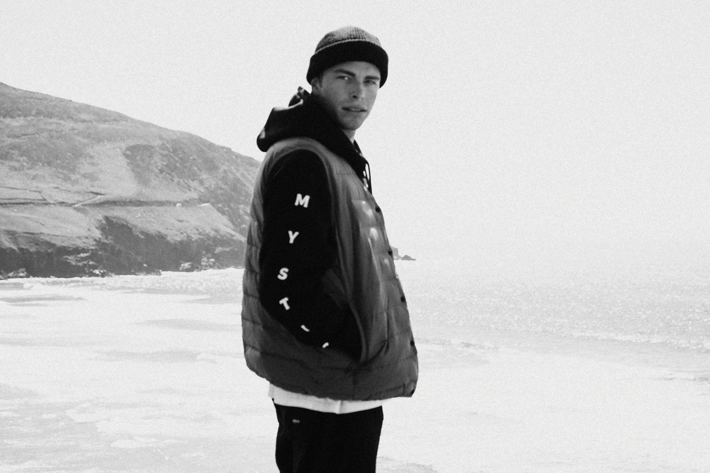 Mystic - Bolt Hood Sweat