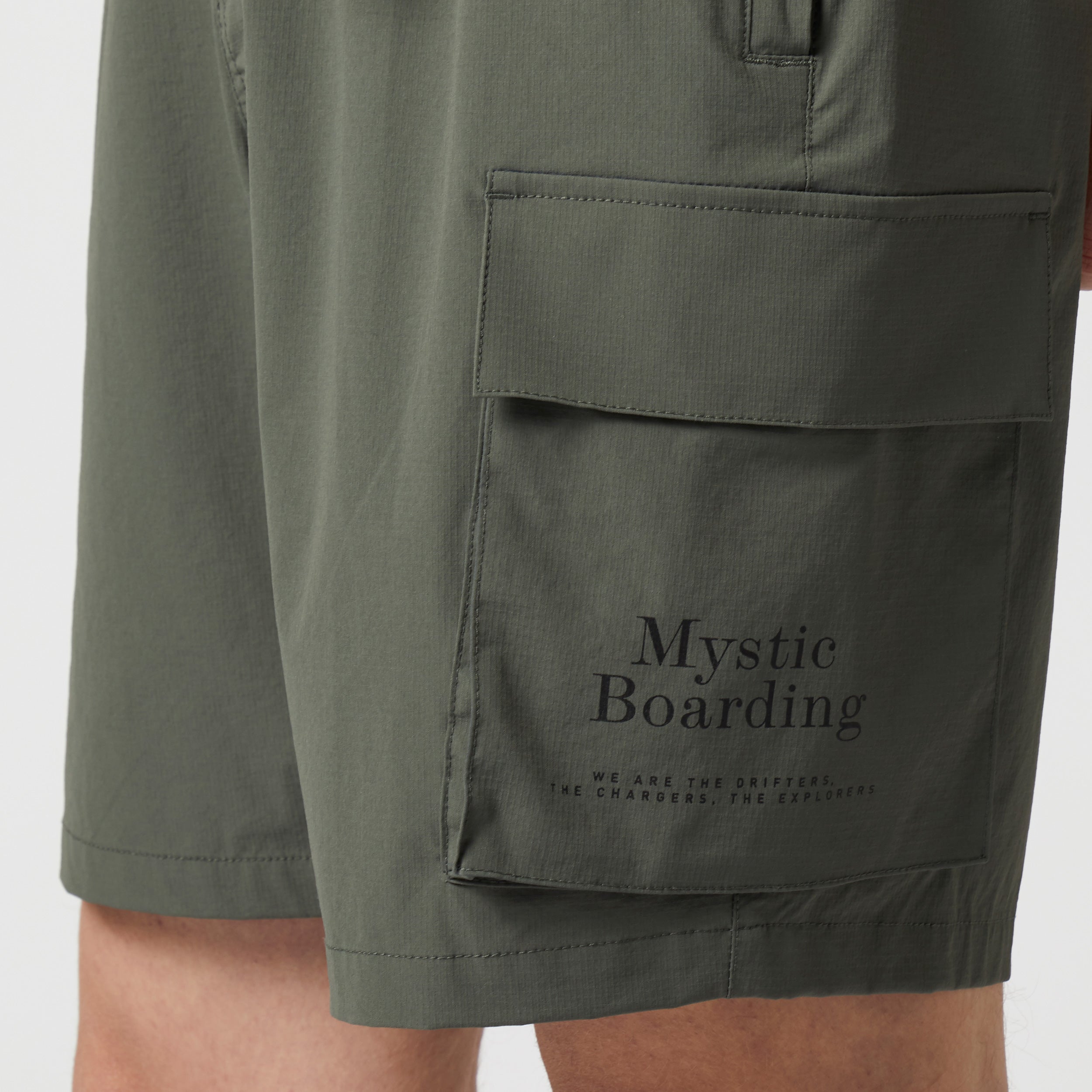 Mystic - Meridian Hybrid Short - Brave Green
