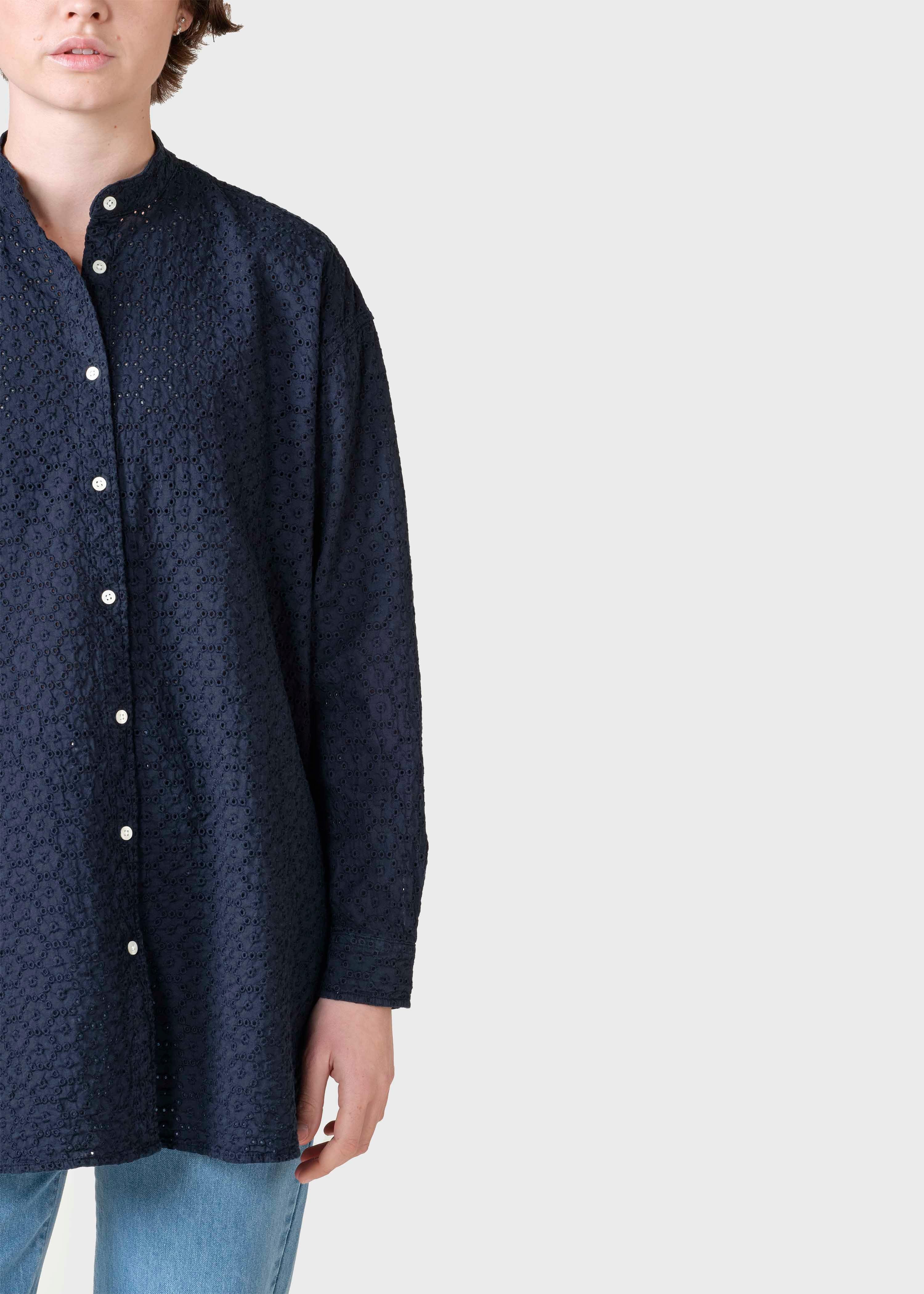 Bente Embroidery Shirt - Navy