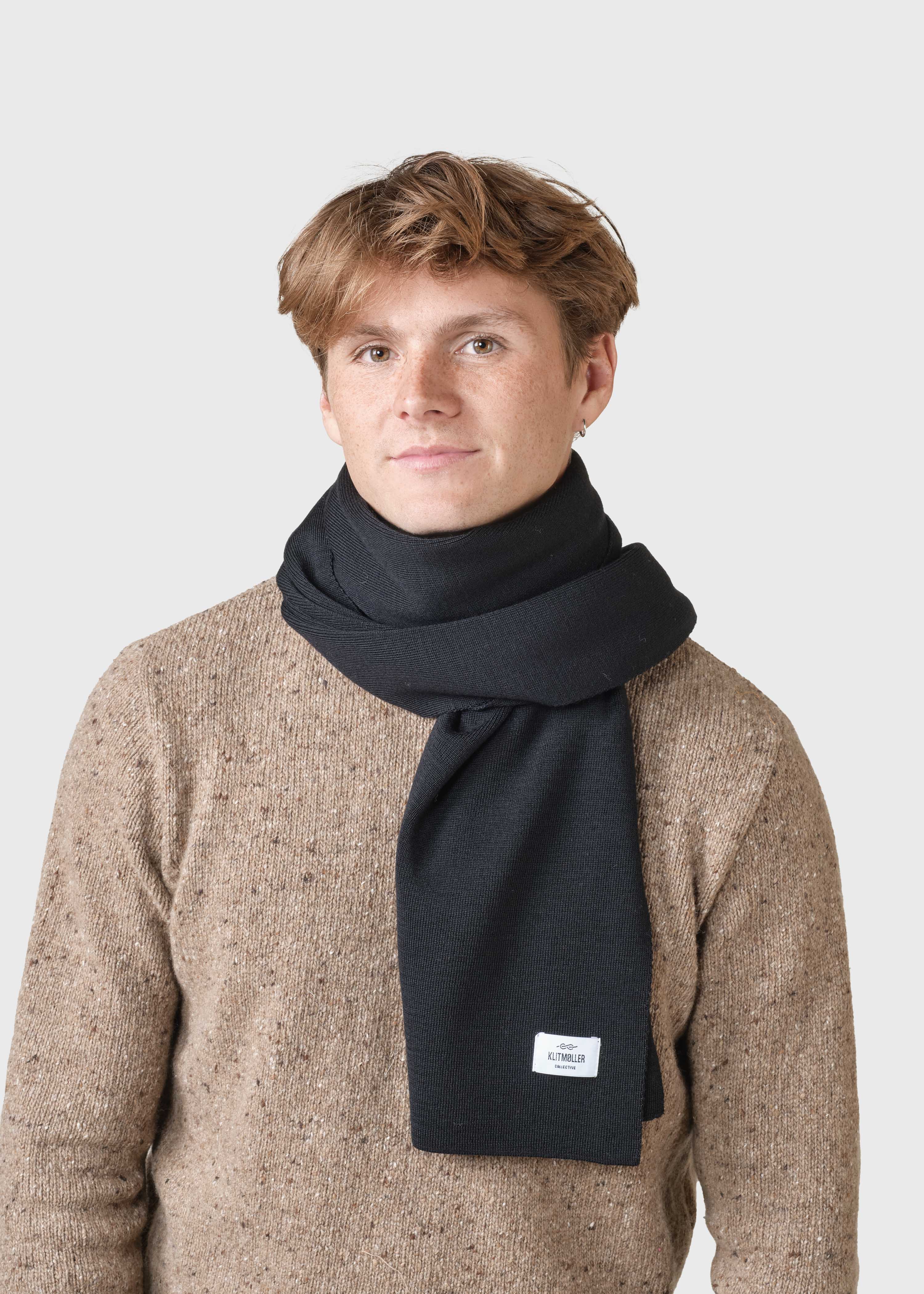 Fine Rib Scarf - Black