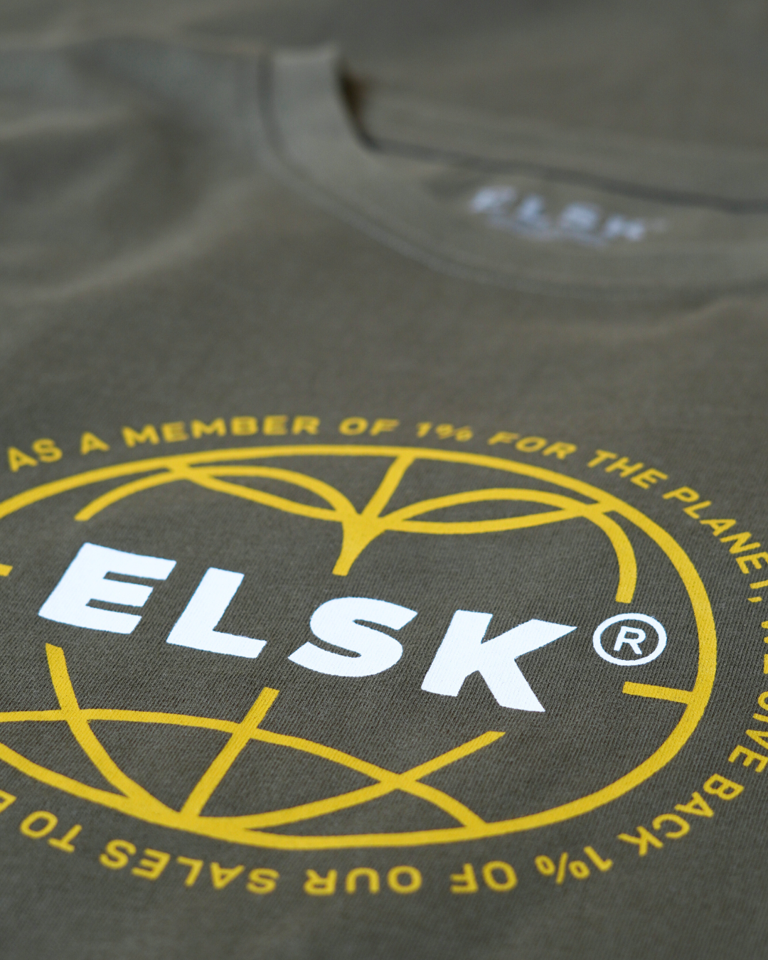 Statement Globe Men'S Brushed T-Shirt