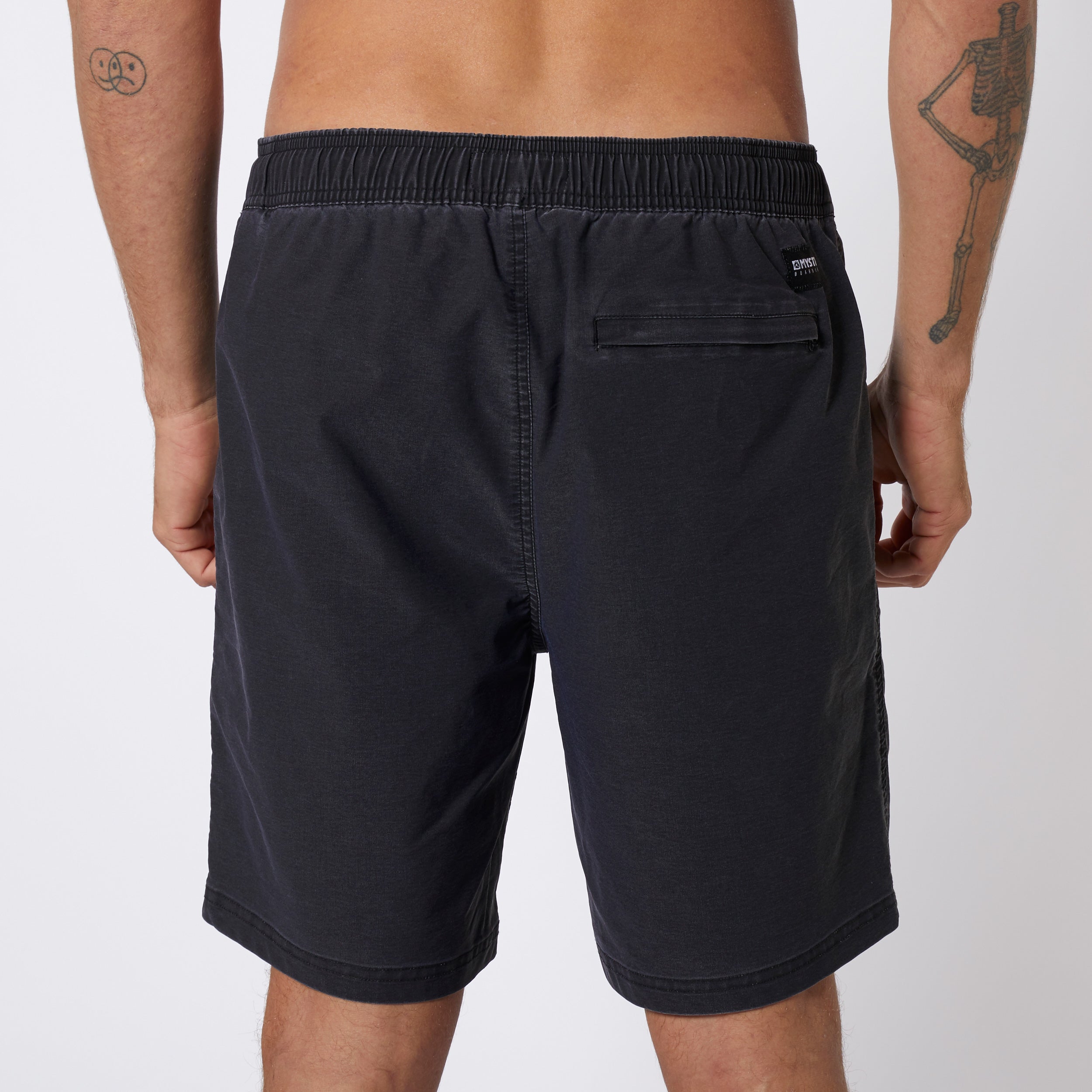 Mystic - The Volley Hybrid Short - Black