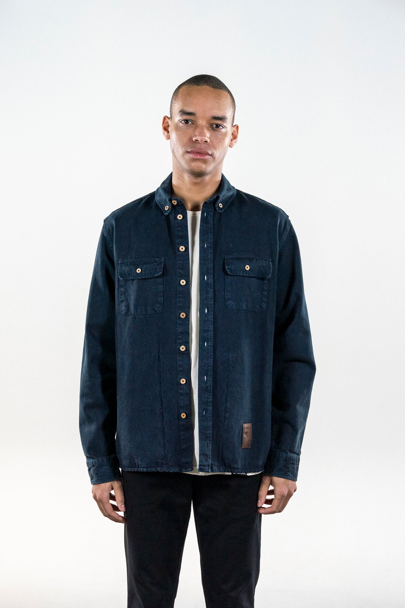 Bone Shirt (marinblå) 