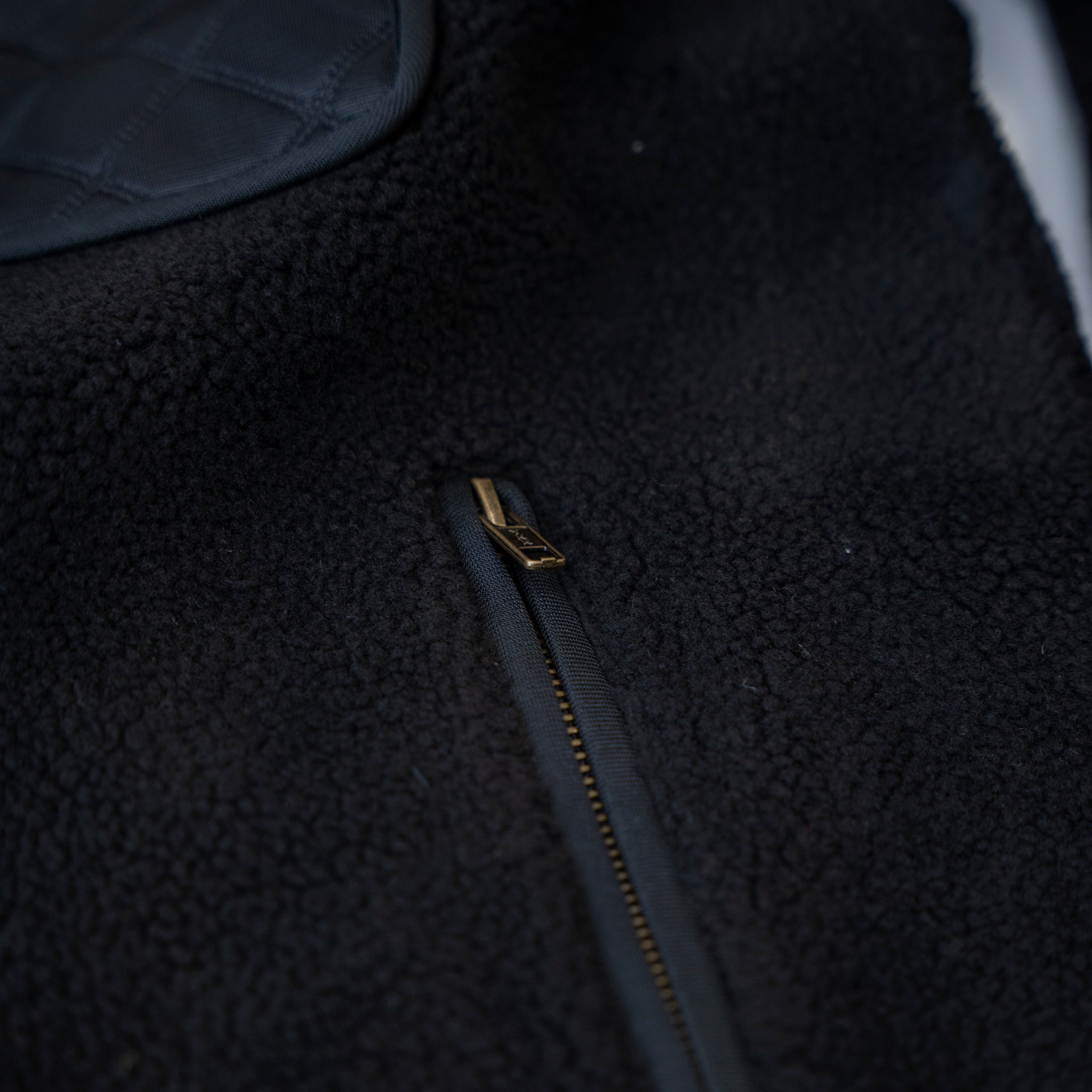 Vändbar jacka (svart) 