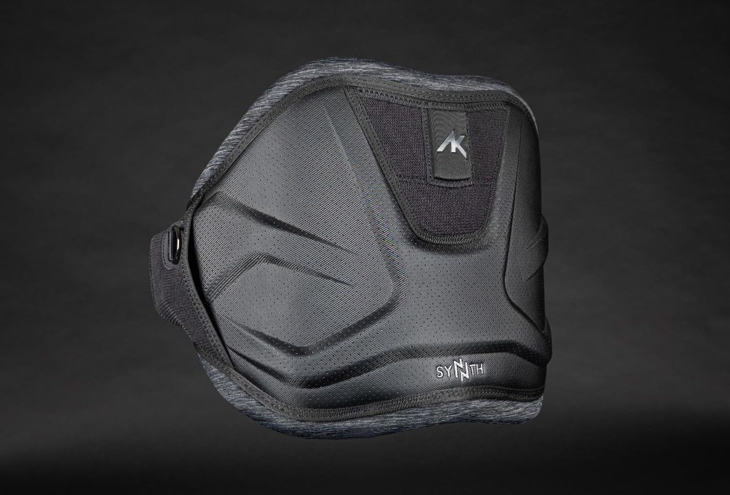 AK Synth Sele Svart