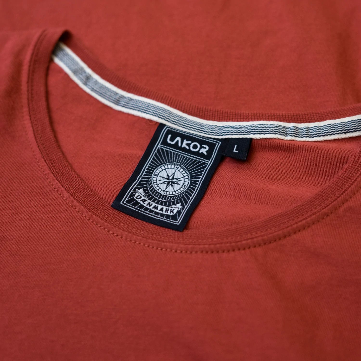 Lack - Inramad legend - bränd orange