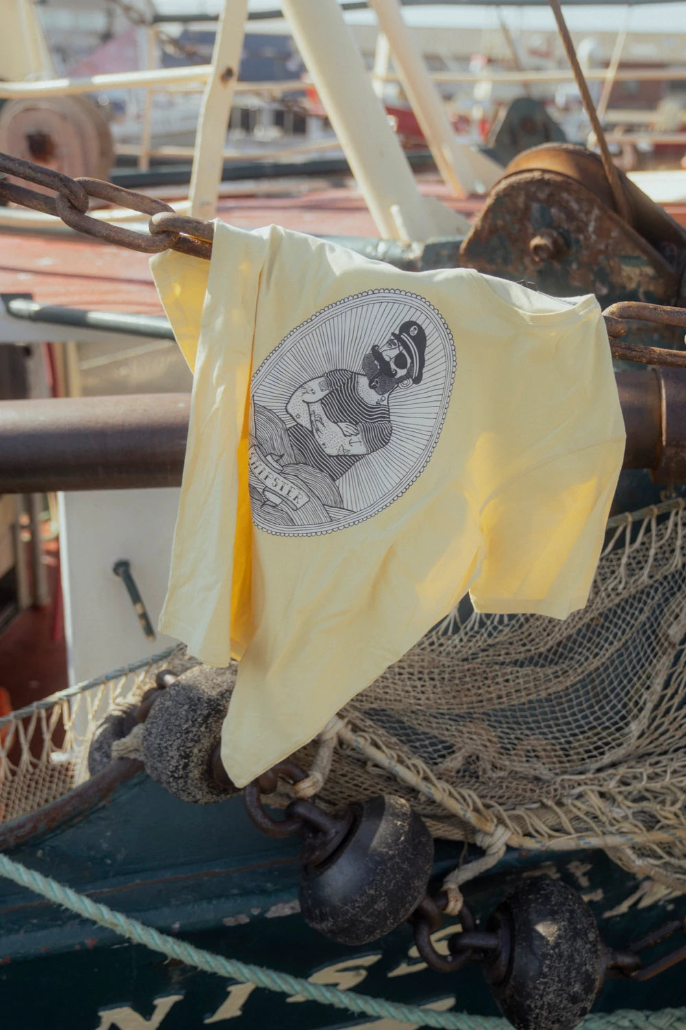 Lakor - Inramad legend - månsten