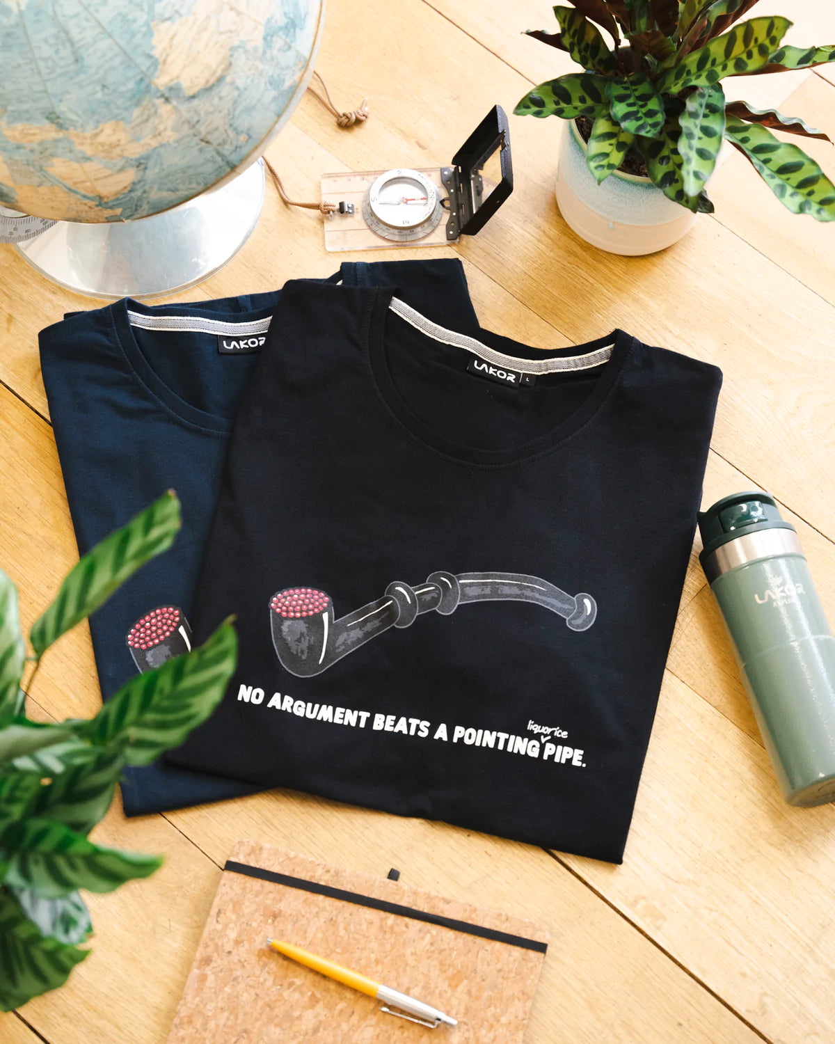 Lakor - Lakritspipa T-shirt (blåbär) T-shirt 