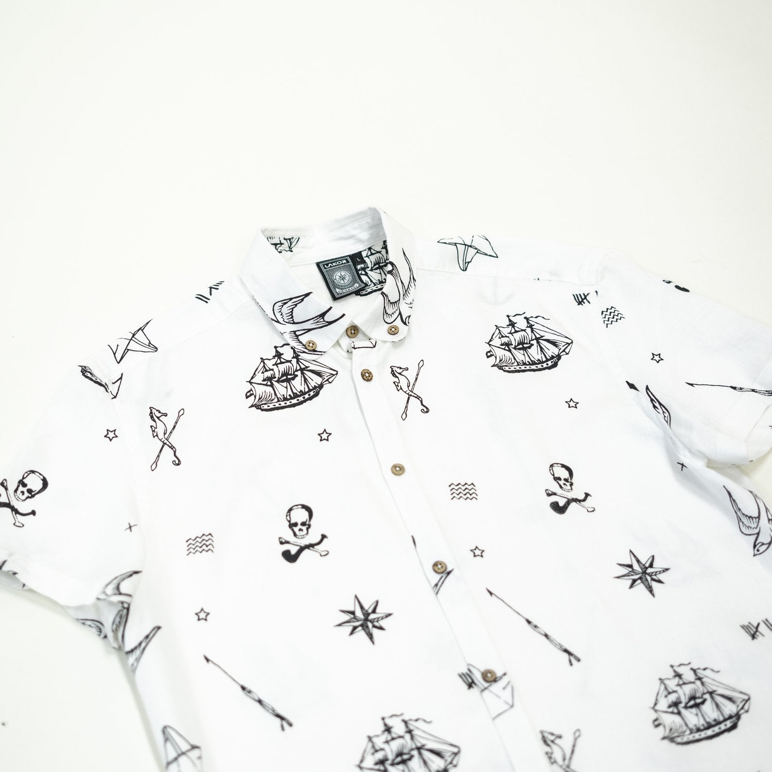 Lakor - Tatueringsskjorta