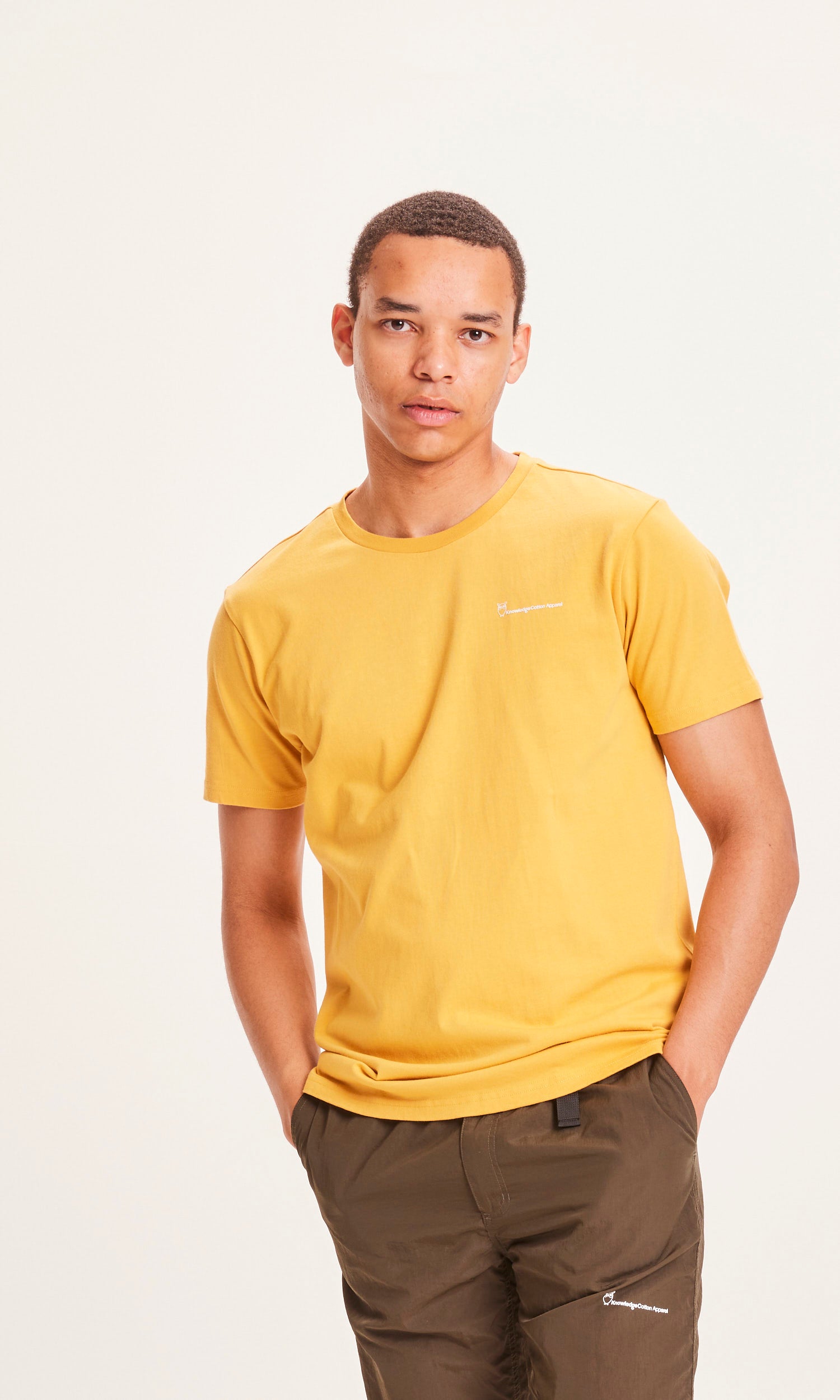 KnowledgeCotton Apparel ALDER trademark mountain back printed tee, Honey Gold