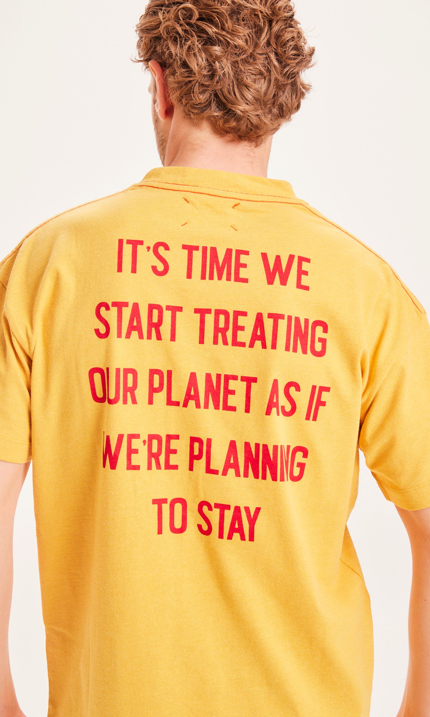 KnowledgeCotton Apparel Back printed oversized tee REBORN™ - GRS/Vegan - Honey Gold