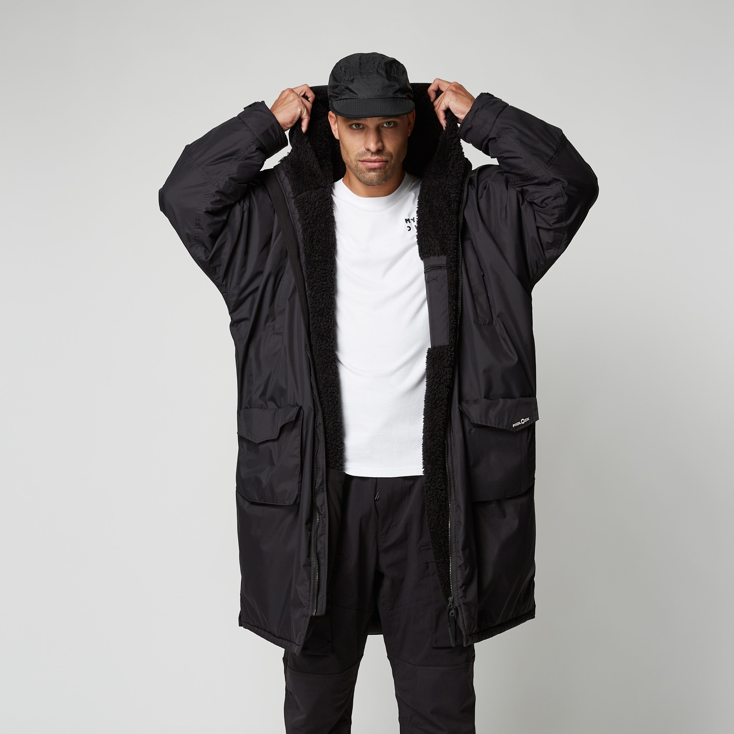 Mystic - Poncho Explore DTS - Svart